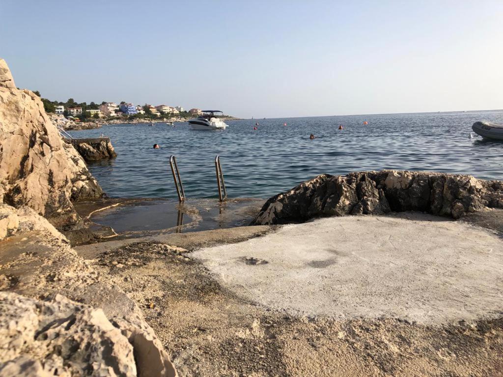 Ferienwohnung Apratman Mares Ražanj Exterior foto